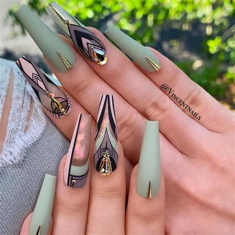 30 Coffin Nail Ideas to Bring to Your Next Manicure